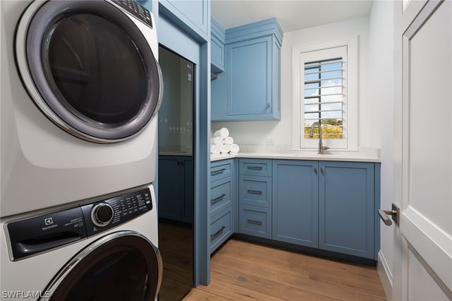 3636 Crayton RD, Naples, FL 34103