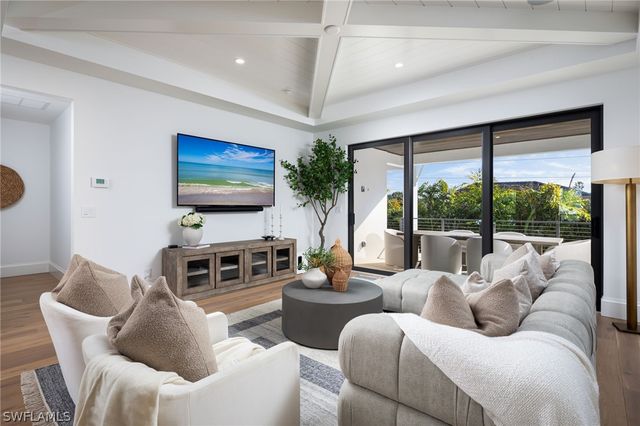 3636 Crayton RD, Naples, FL 34103