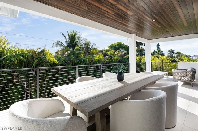 3636 Crayton RD, Naples, FL 34103