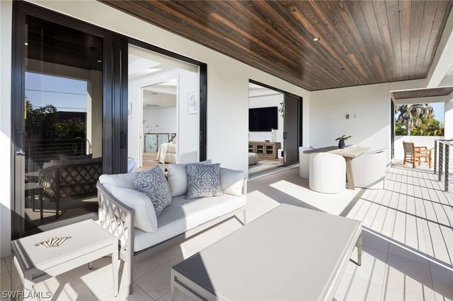 3636 Crayton RD, Naples, FL 34103