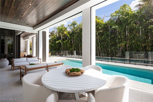 3636 Crayton RD, Naples, FL 34103