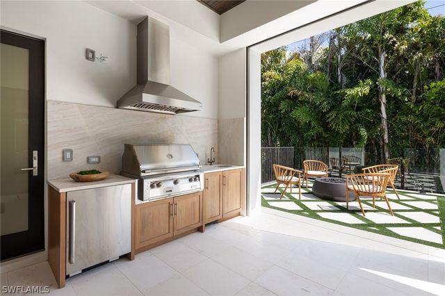 3636 Crayton RD, Naples, FL 34103