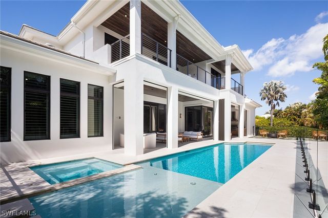 3636 Crayton RD, Naples, FL 34103