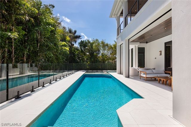 3636 Crayton RD, Naples, FL 34103