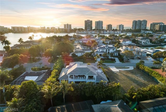 3636 Crayton RD, Naples, FL 34103