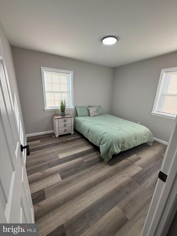 215 SYKES RD, New Castle, DE 19720