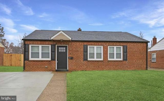 215 SYKES RD, New Castle, DE 19720