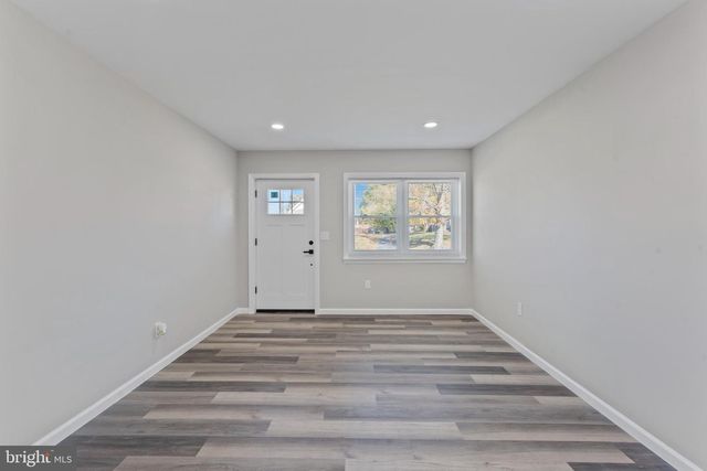 215 SYKES RD, New Castle, DE 19720