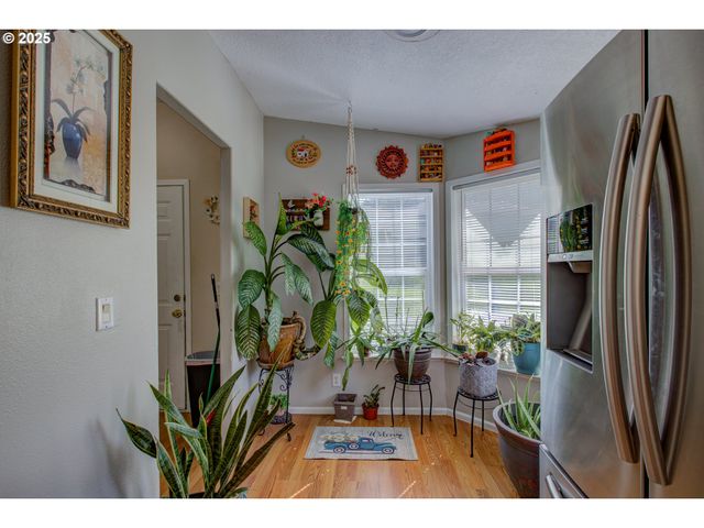 550 S STATE St 139, Sutherlin, OR 97479