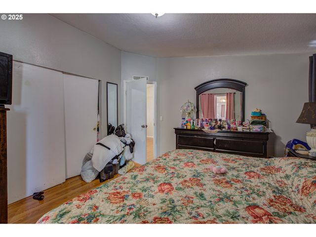 550 S STATE St 139, Sutherlin, OR 97479