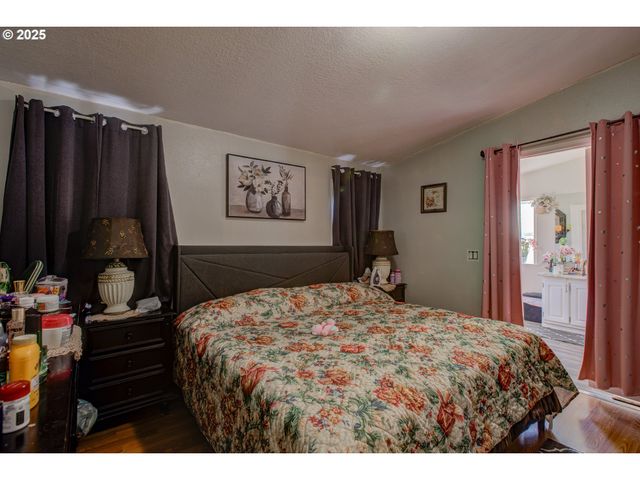 550 S STATE St 139, Sutherlin, OR 97479