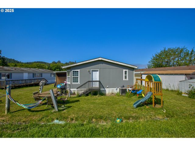 550 S STATE St 139, Sutherlin, OR 97479