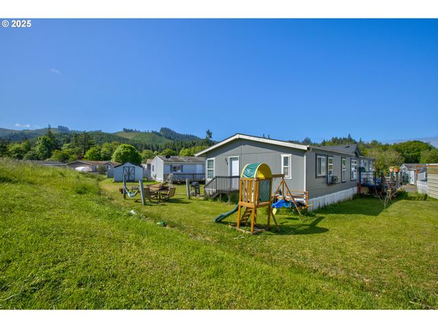 550 S STATE St 139, Sutherlin, OR 97479