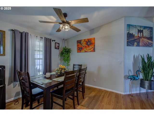 550 S STATE St 139, Sutherlin, OR 97479