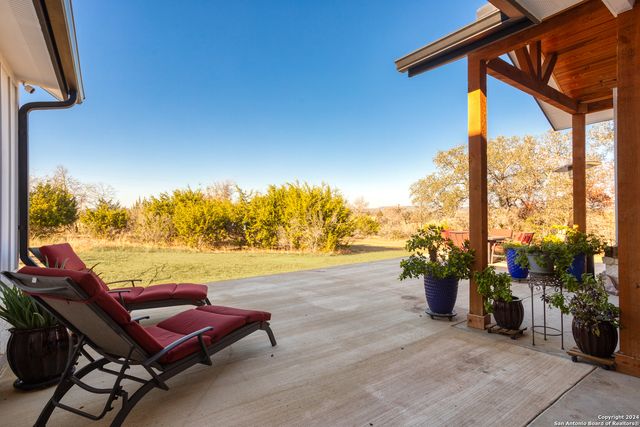 23 Waring Rd., Comfort, TX 78013
