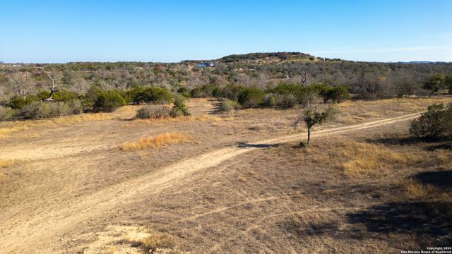 23 Waring Rd., Comfort, TX 78013