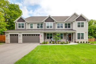 23051 N Prairie Lane, Lincolnshire, IL 60069