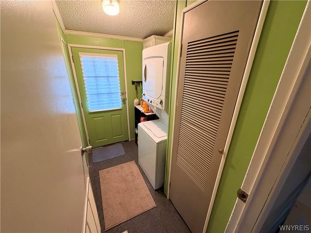 6242 Corwin Station, Newfane, NY 14108