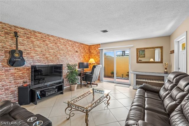 131 Teryl RD C3, Naples, FL 34112