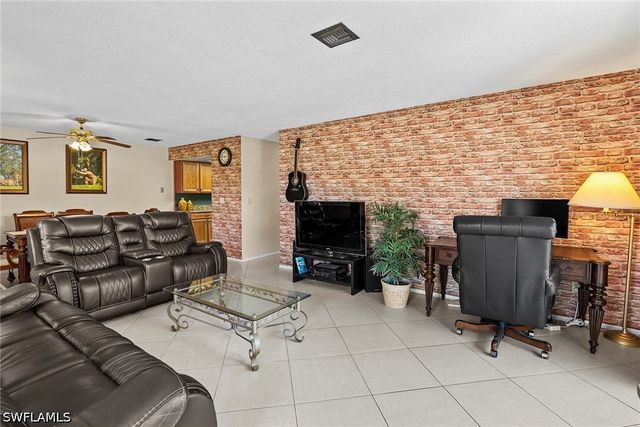 131 Teryl RD C3, Naples, FL 34112