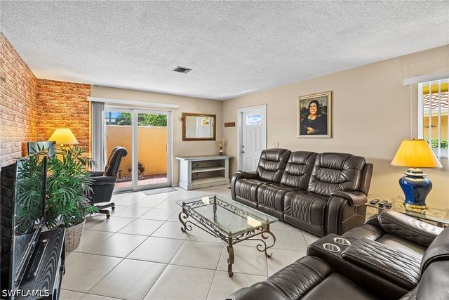 131 Teryl RD C3, Naples, FL 34112