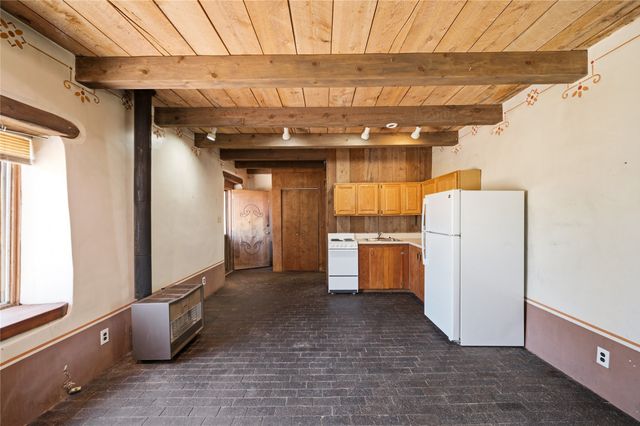 3086 Agua Fria, Santa Fe, NM 87507