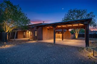 3086 Agua Fria, Santa Fe, NM 87507