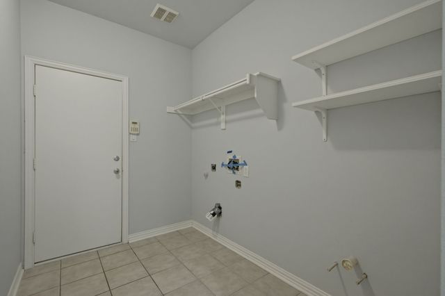 1864 Branch Trail, Carrollton, TX 75007