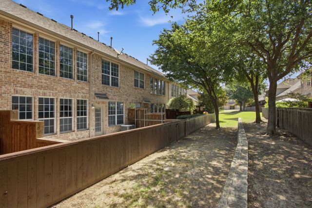 1864 Branch Trail, Carrollton, TX 75007
