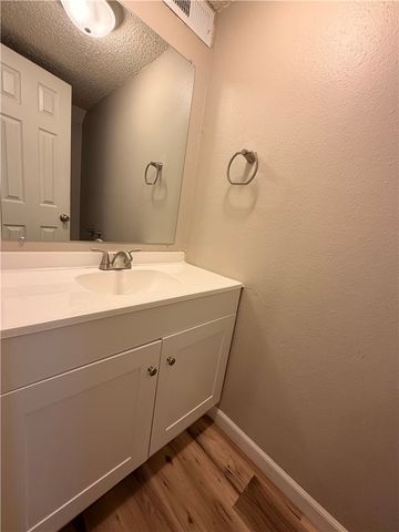 506 N Betty Jo Drive, Fayetteville, AR 72701