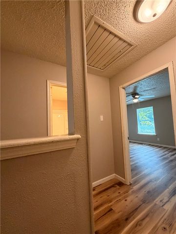 506 N Betty Jo Drive, Fayetteville, AR 72701