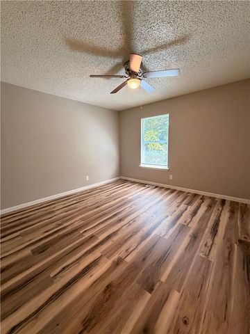 506 N Betty Jo Drive, Fayetteville, AR 72701