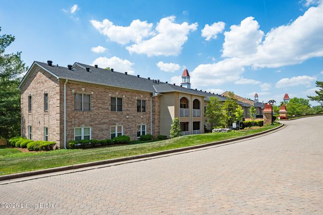 5601 Coach Gate Wynde APT 34, Louisville, KY 40207