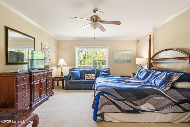 5601 Coach Gate Wynde APT 34, Louisville, KY 40207