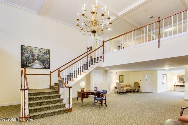 5601 Coach Gate Wynde APT 34, Louisville, KY 40207