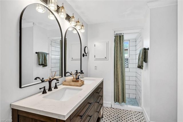 3670 6th AVE SE, Naples, FL 34117