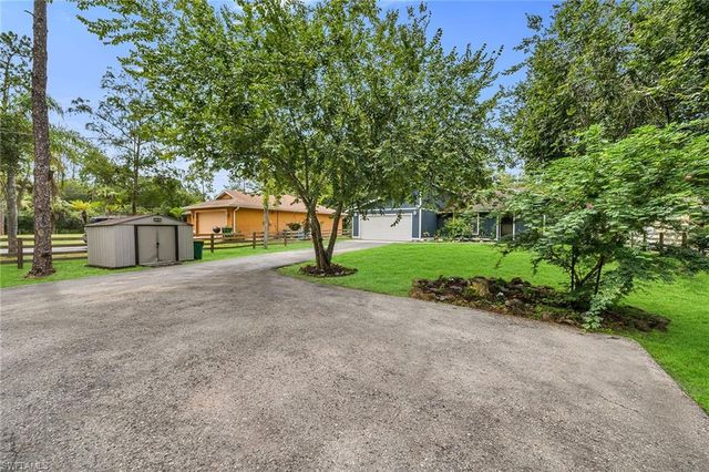 3670 6th AVE SE, Naples, FL 34117