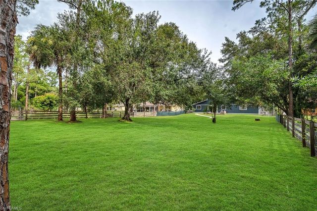 3670 6th AVE SE, Naples, FL 34117