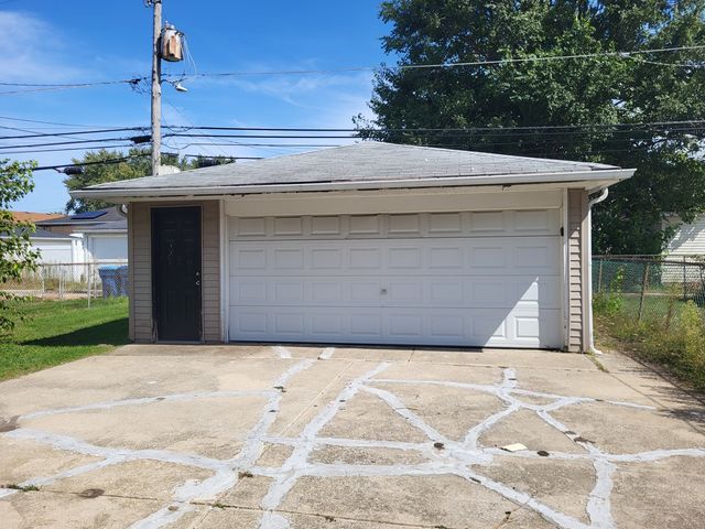 383 Calhoun Avenue, Calumet City, IL 60409