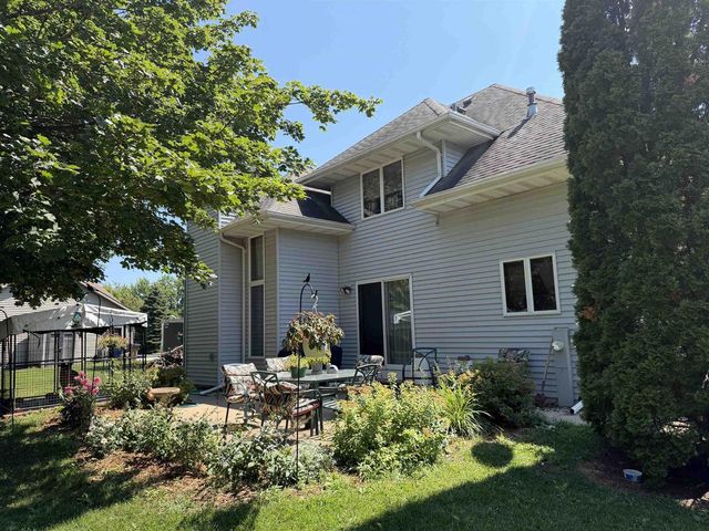 2884 WESTMOOR ROAD, Oshkosh, WI 54904