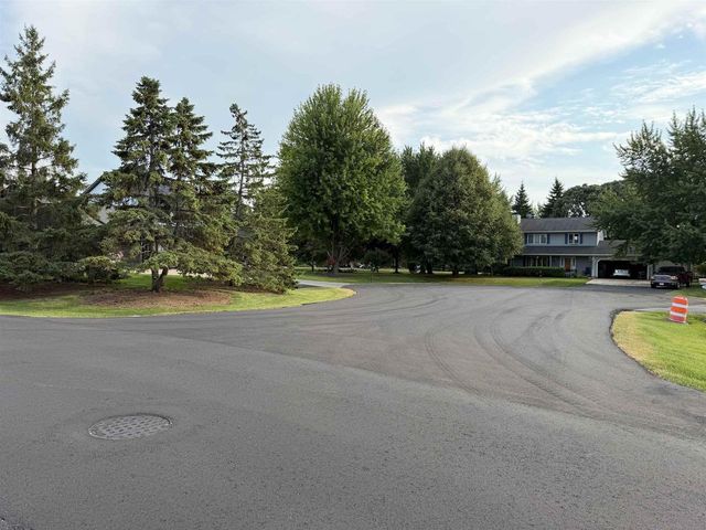 2884 WESTMOOR ROAD, Oshkosh, WI 54904
