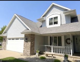 2884 WESTMOOR ROAD, Oshkosh, WI 54904