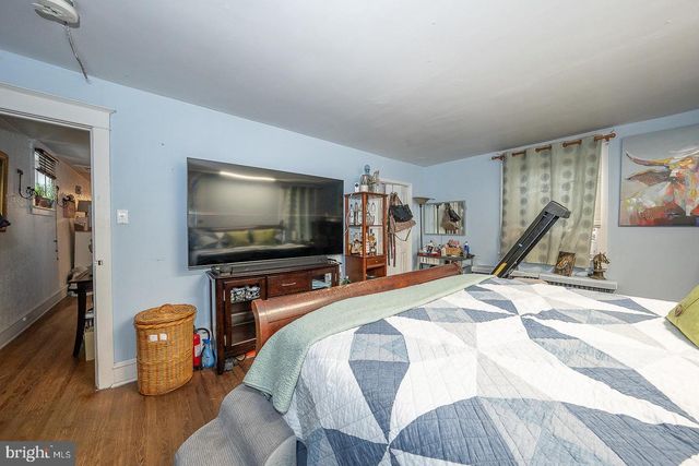 30 GROVE AVE, Devon, PA 19333