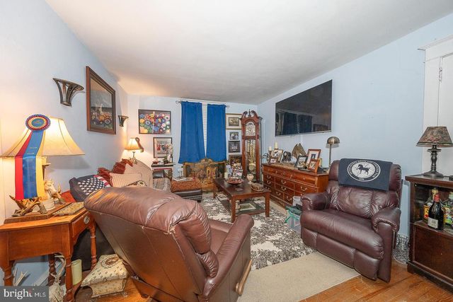 30 GROVE AVE, Devon, PA 19333