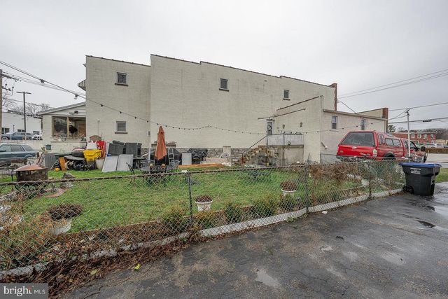 30 GROVE AVE, Devon, PA 19333