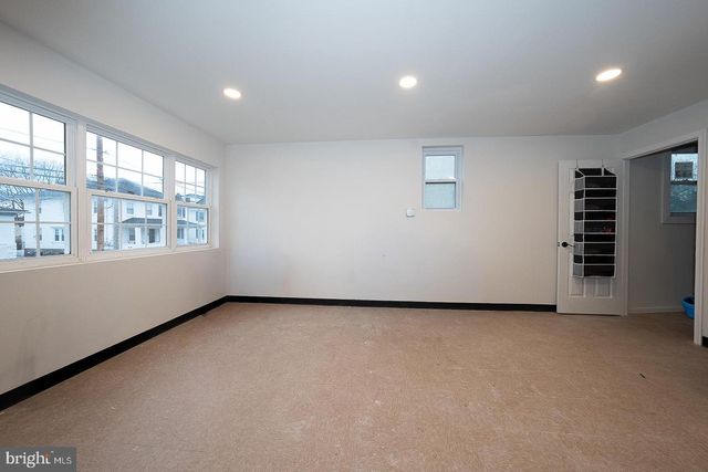 30 GROVE AVE, Devon, PA 19333