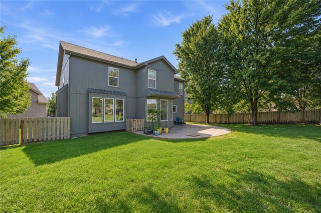 13701 Gillette Street, Overland Park, KS 66221
