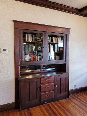 730 W Scott Street, Springfield, MO 65802