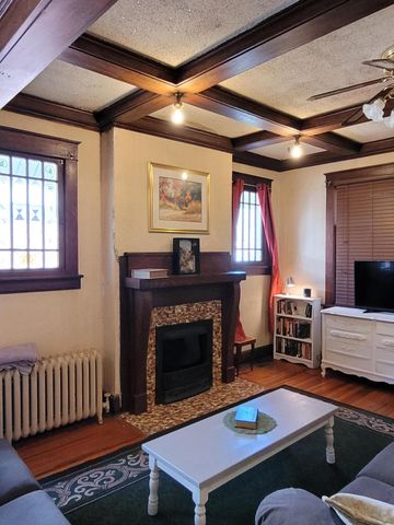 730 W Scott Street, Springfield, MO 65802