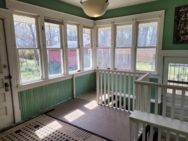 730 W Scott Street, Springfield, MO 65802